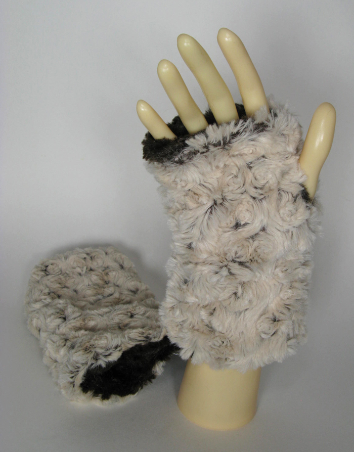 Faux Fur Fingerless Gloves in Brown Rosebud/Brown